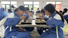 <b>贵州六枝：数字赋能校园食安 交出学年暖心答卷</b>